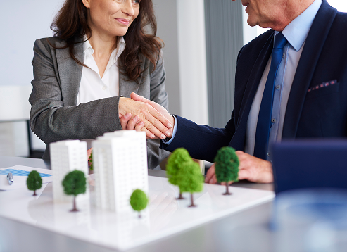 Conseiller fiscal accompagnant un particulier
